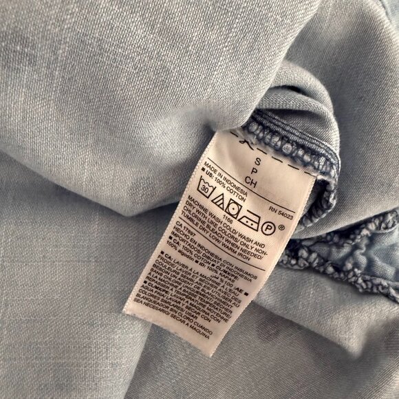 Old Navy Women's Button Up Long Sleeve Blue Polka Dot Denim Casual Shirt Size S - Picture 6 of 11